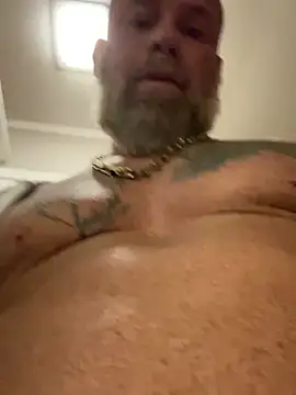 Snapshot of Muscledick40 chatting on February 2026 05:38:01 AM Muscledick40 online show from February 2026 05:38:01 AM