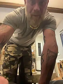 Snapshot of Muscledick40 chatting on February 2026 09:02:02 AM Muscledick40 online show from February 2026 09:02:02 AM