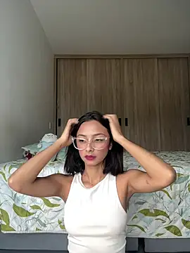 Snapshot of lena_martinn chatting on May 2026 10:38:02 PM lena martinn online show from May 2026 10:38:02 PM