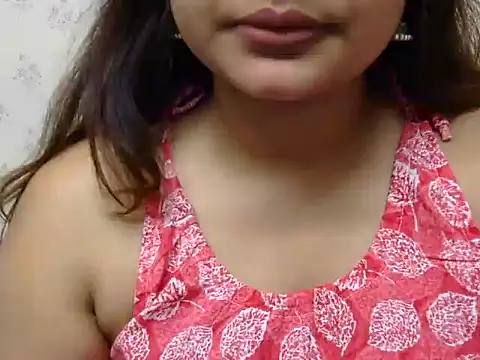 Snapshot of cute_zaraa chatting on October 2025 04:26:01 AM cute zaraa online show from October 2025 04:26:01 AM