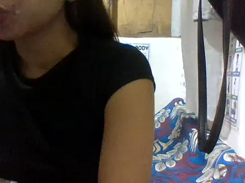 Snapshot of Hot_Lina31 chatting on May 2026 04:34:01 PM Hot Lina31 online show from May 2026 04:34:01 PM