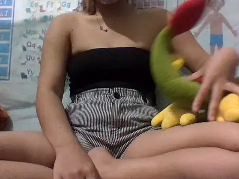 Snapshot of Hot_Lina31 chatting on May 2026 04:38:01 PM Hot Lina31 online show from May 2026 04:38:01 PM