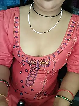 Snapshot of Rashmi_011 chatting on June 2026 12:28:02 AM Rashmi 011 online show from June 2026 12:28:02 AM