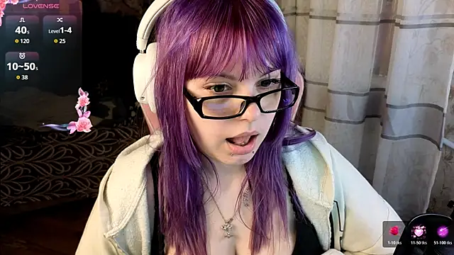 KristiBloom online show from April 2026 09:51:02 PM