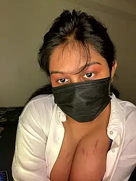 Monica  Bellucci   online show from January 2026 02:55:01 PM