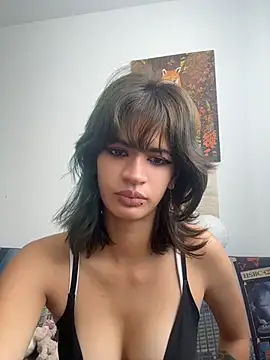 Snapshot of sukulaurens chatting on June 2026 06:01:02 PM sukulaurens online show from June 2026 06:01:02 PM