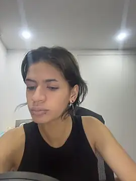 Snapshot of sukulaurens chatting on July 2026 06:00:02 AM sukulaurens online show from July 2026 06:00:02 AM