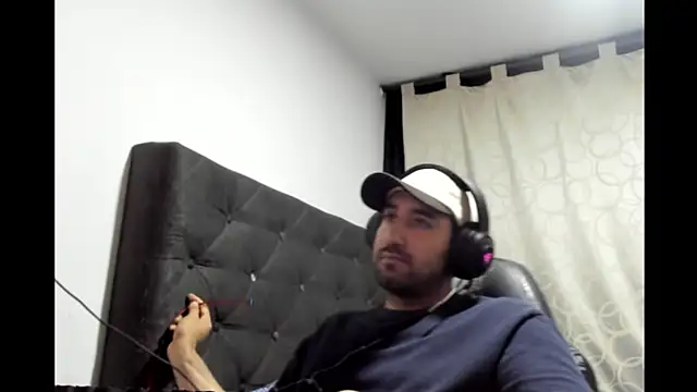 coolfriki online show from April 2026 04:46:01 AM