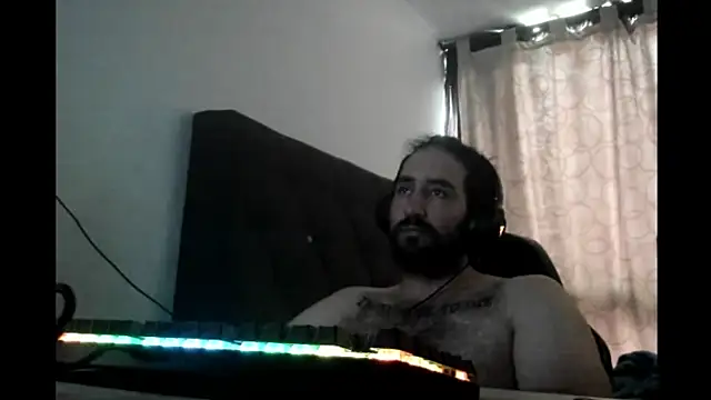 Snapshot of coolfriki chatting on April 2026 07:09:02 PM coolfriki online show from April 2026 07:09:02 PM