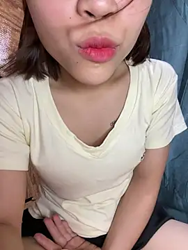 Snapshot of Lyly69699 chatting on March 2026 05:22:01 AM Lyly69699 online show from March 2026 05:22:01 AM