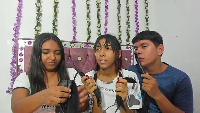 Extreme Trio Nomercy online show from October 2025 02:56:01 AM