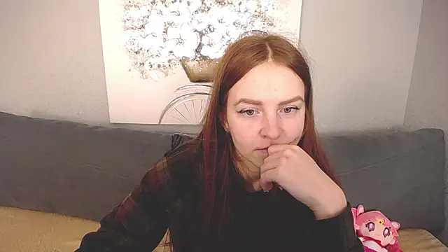 Evarey  online show from November 2025 05:20:02 AM