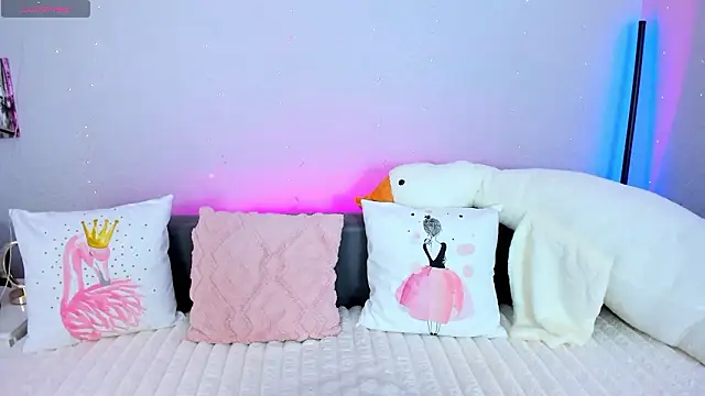 Evarey  online show from February 2026 05:16:02 AM