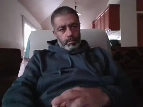 Hitmanforu83 online show from March 2026 03:17:02 PM