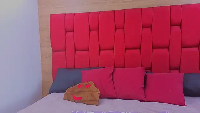 Abby-horny online show from December 2025 09:31:02 PM