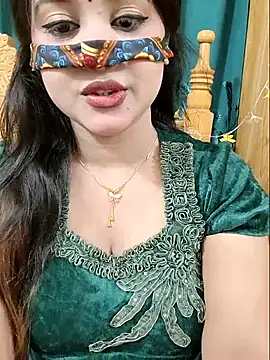 Snapshot of Beauty_Queen_Soniya chatting on April 2026 02:30:01 PM Beauty Queen Soniya online show from April 2026 02:30:01 PM