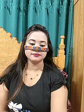 Snapshot of Beauty_Queen_Soniya chatting on May 2026 04:35:01 PM Beauty Queen Soniya online show from May 2026 04:35:01 PM