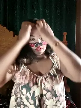 Snapshot of Beauty_Queen_Soniya chatting on May 2026 02:38:02 AM Beauty Queen Soniya online show from May 2026 02:38:02 AM