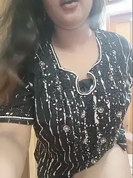 Snapshot of Beauty_Queen_Soniya chatting on June 2026 02:47:01 AM Beauty Queen Soniya online show from June 2026 02:47:01 AM