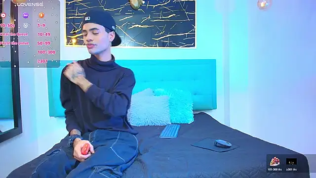 JacobBlackwell  online show from November 2025 04:13:01 AM