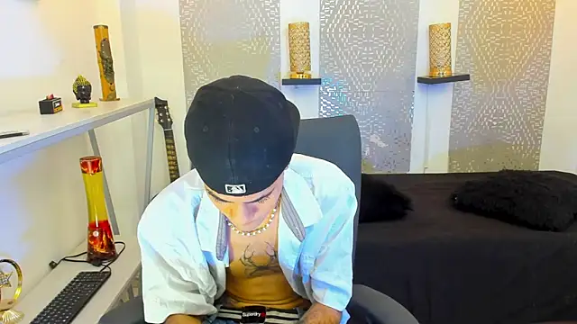 JacobBlackwell  online show from December 2025 07:32:01 PM