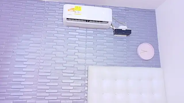 Hungry pussy18 online show from October 2025 01:33:02 PM