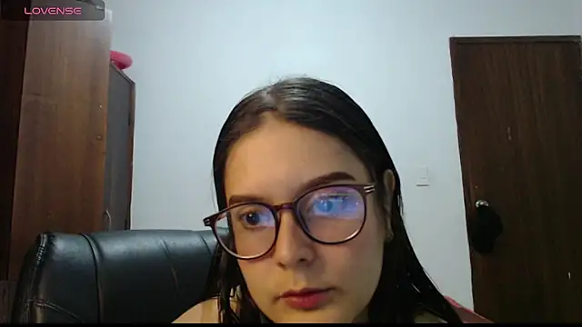 CarlaLorez online show from June 2026 09:50:02 PM