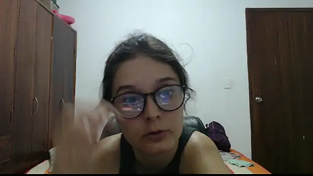 CarlaLorez online show from July 2026 11:42:01 PM