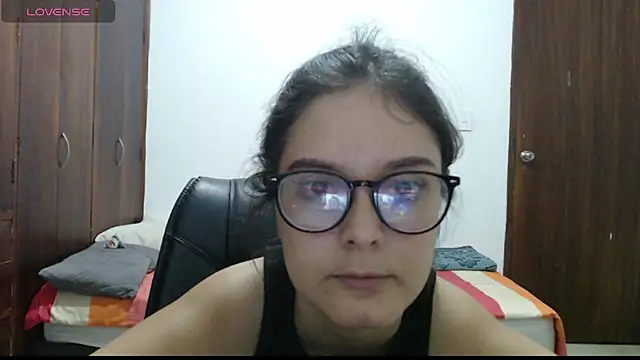 CarlaLorez online show from July 2026 11:55:01 PM