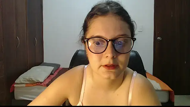 CarlaLorez online show from July 2026 11:51:01 PM
