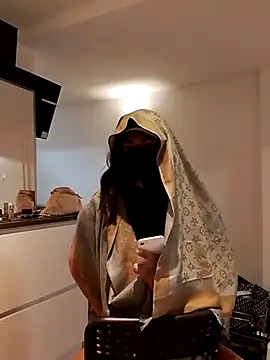 Snapshot of loubnarabb chatting on November 2025 08:00:01 PM loubnarabb online show from November 2025 08:00:01 PM