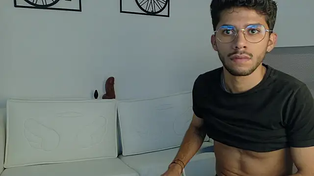 Snapshot of ALANVILLA_LOBO chatting on October 2025 07:16:02 PM ALANVILLA LOBO online show from October 2025 07:16:02 PM