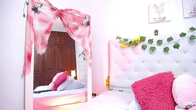 diamondtease  online show from October 2025 01:34:02 PM