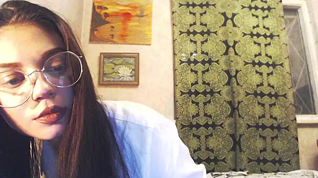 Snapshot of Lady_Elsa_Snow chatting on November 2025 03:21:01 PM Lady Elsa Snow online show from November 2025 03:21:01 PM