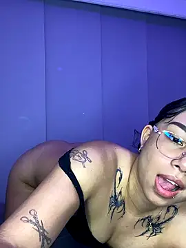 Snapshot of Scarlett_Rave chatting on October 2025 01:26:02 AM Scarlett Rave online show from October 2025 01:26:02 AM