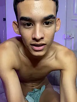 Snapshot of Paulosex12 chatting on June 2026 05:12:01 AM Paulosex12 online show from June 2026 05:12:01 AM