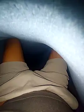 Merlin2310 online show from December 2025 07:48:02 AM