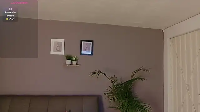 ZahraMilf online show from January 2026 07:52:02 PM