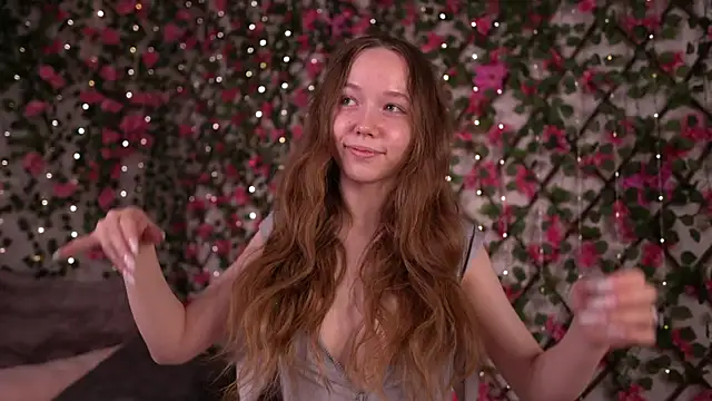 Petite Polly online show from December 2025 06:12:02 PM