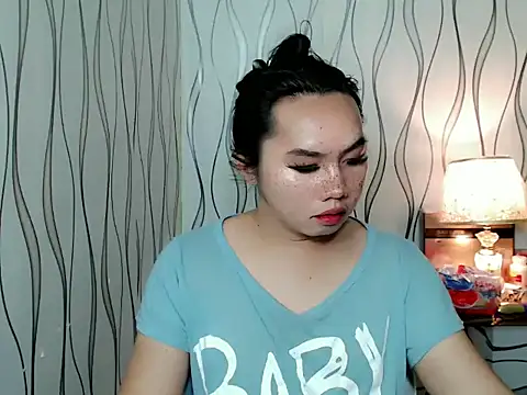 Snapshot of im_ursweetheart chatting on October 2025 03:18:02 AM im ursweetheart online show from October 2025 03:18:02 AM