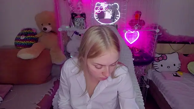 CeaneLino online show from December 2025 03:29:02 PM