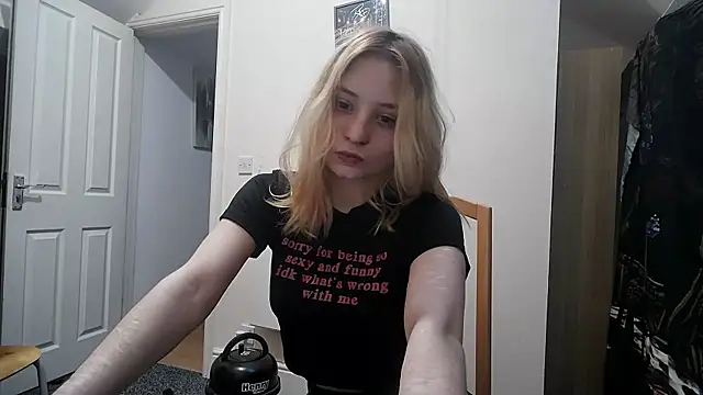 cinnamon-xx online show from May 2026 03:59:01 AM