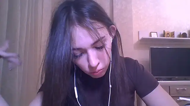 Snapshot of CeyaLier chatting on November 2025 05:13:01 PM CeyaLier online show from November 2025 05:13:01 PM