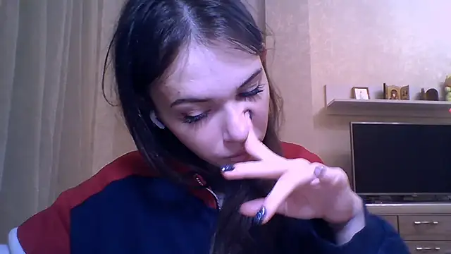 Snapshot of CeyaLier chatting on November 2025 05:35:01 PM CeyaLier online show from November 2025 05:35:01 PM