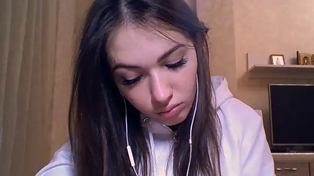 Snapshot of CeyaLier chatting on November 2025 05:11:01 PM CeyaLier online show from November 2025 05:11:01 PM