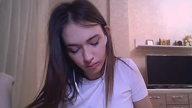 Snapshot of CeyaLier chatting on November 2025 05:58:02 PM CeyaLier online show from November 2025 05:58:02 PM