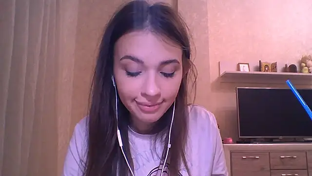 Snapshot of CeyaLier chatting on November 2025 08:00:01 PM CeyaLier online show from November 2025 08:00:01 PM