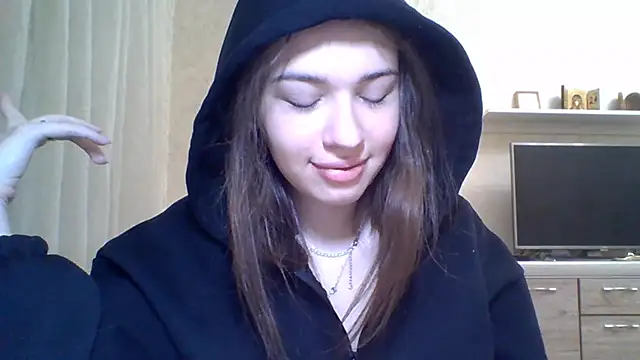 Snapshot of CeyaLier chatting on January 2026 05:18:01 PM CeyaLier online show from January 2026 05:18:01 PM