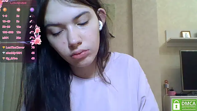 Snapshot of CeyaLier chatting on June 2026 10:33:01 PM CeyaLier online show from June 2026 10:33:01 PM