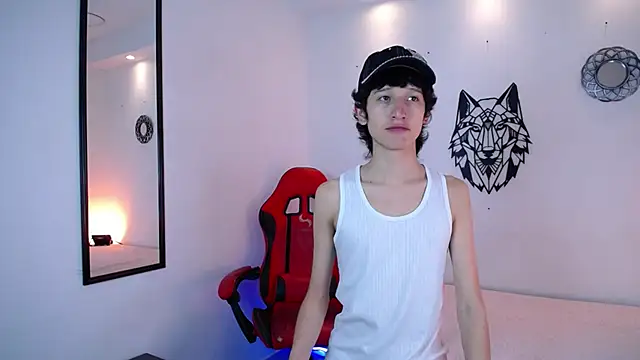 Emo Boy  online show from December 2025 12:44:02 PM